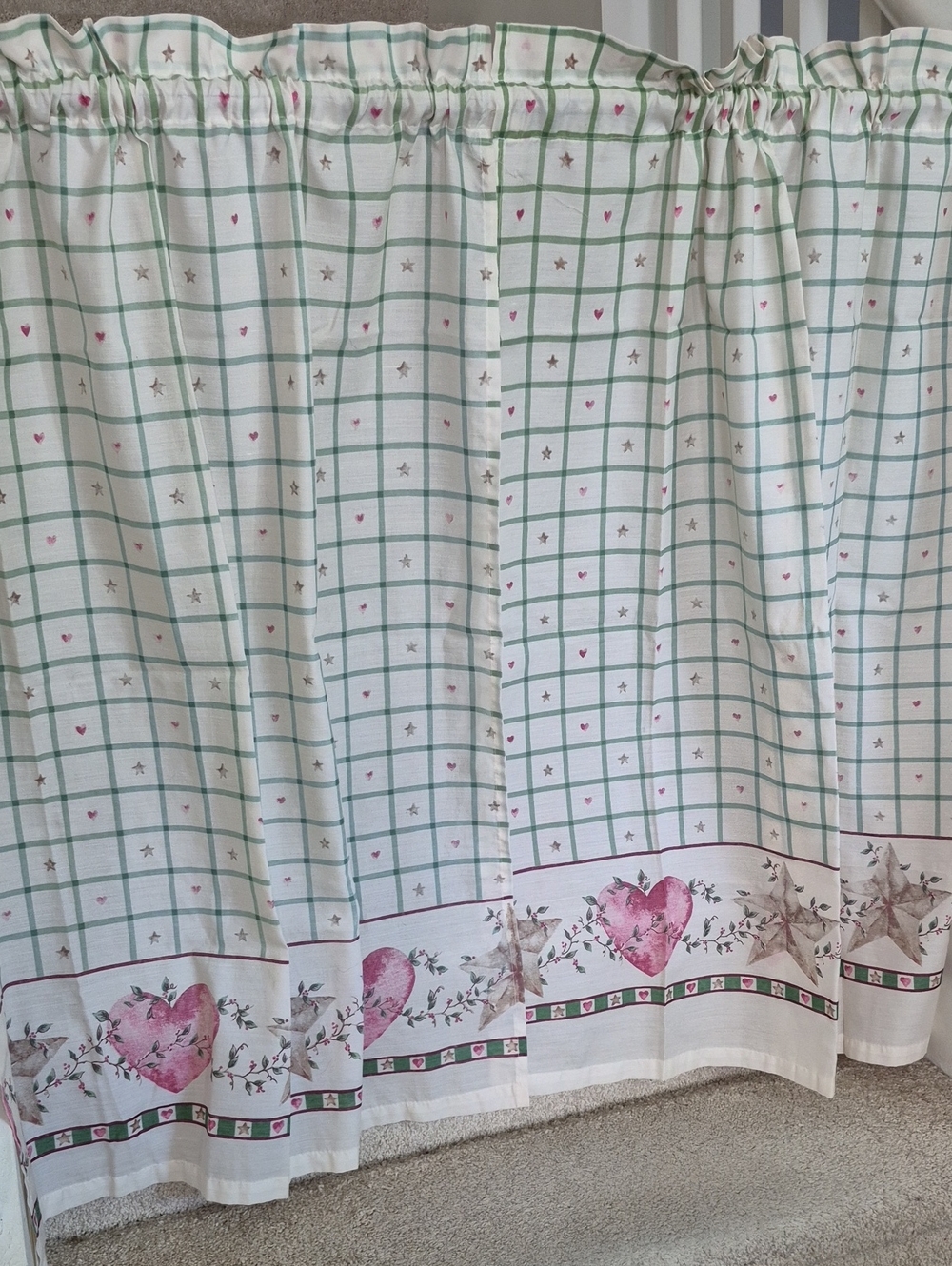 Two Country Heart Print Curtain Panels in Green and Pink 28x37 (56x37)